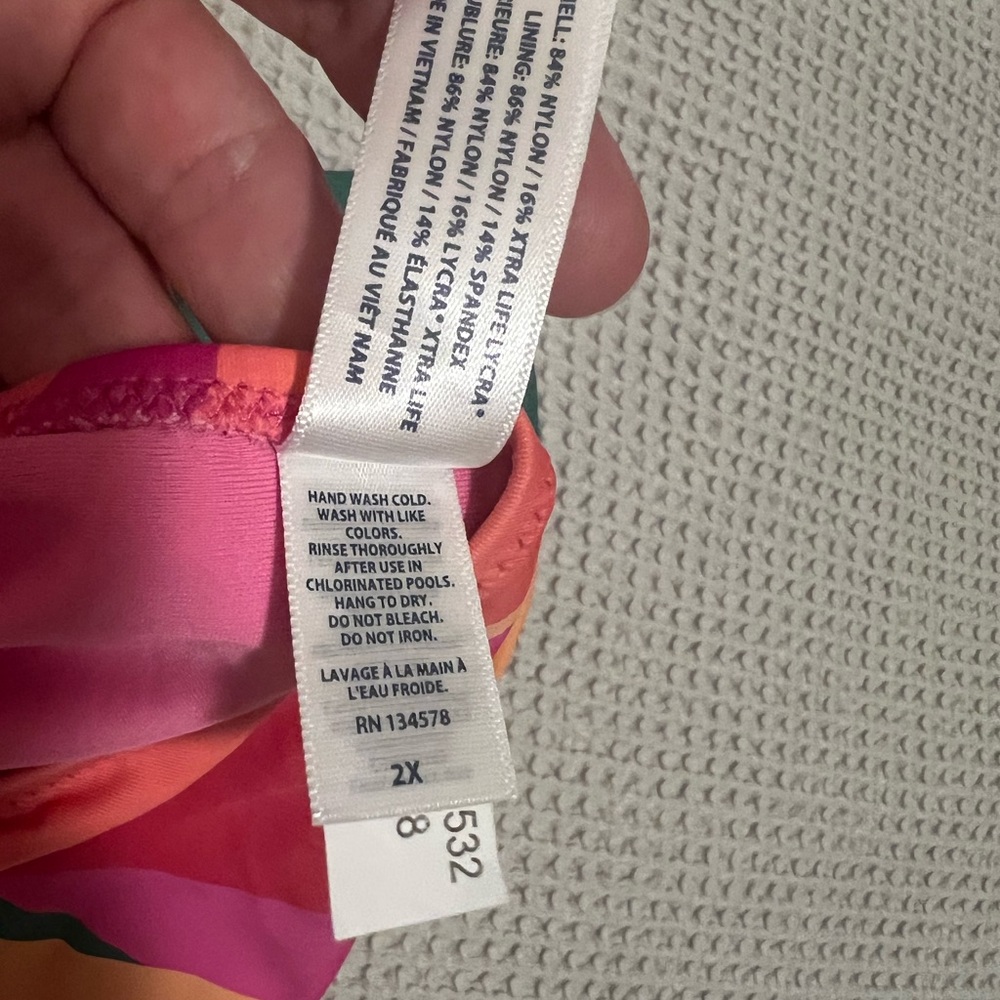 Vineyard Vines sconset one piece swimsuit - Picture 3 of 6